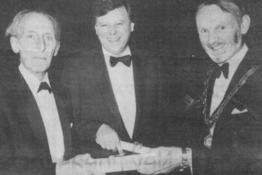Peter Cushing with Michael Armstrong receiving the Sitges film awards from Stowmarket Mayor Gordon Paton